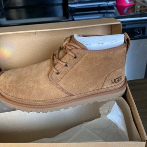 NWT UGG lace up boots